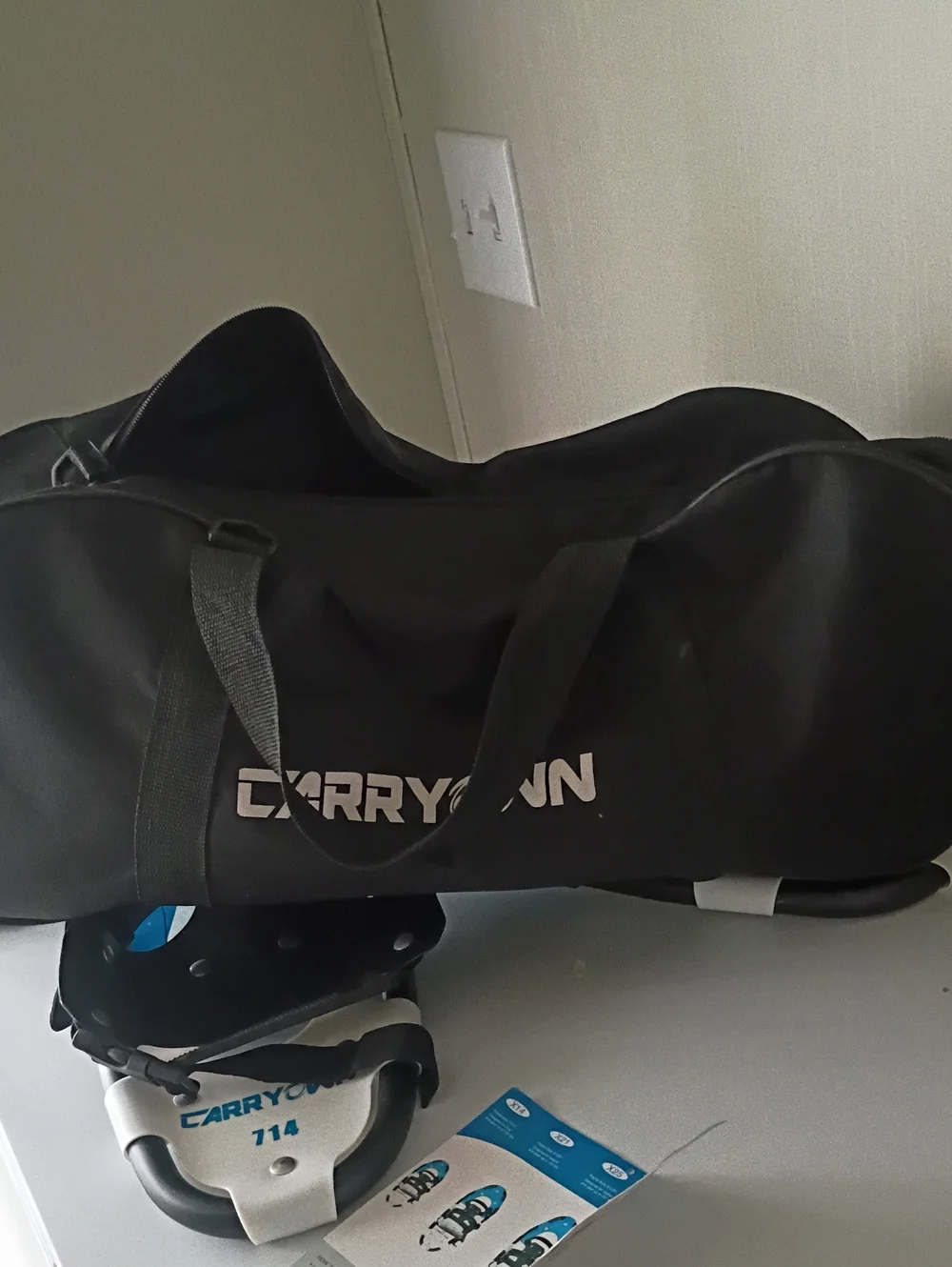 Children Snowshoes Plus Adjustable Trekking Poles And Duffle Bag